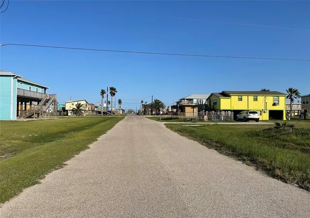 Homes for sale in Surfside Beach, TX | 517 Olive St, Surfside Beach, TX 77541 | MLS# 33887611
