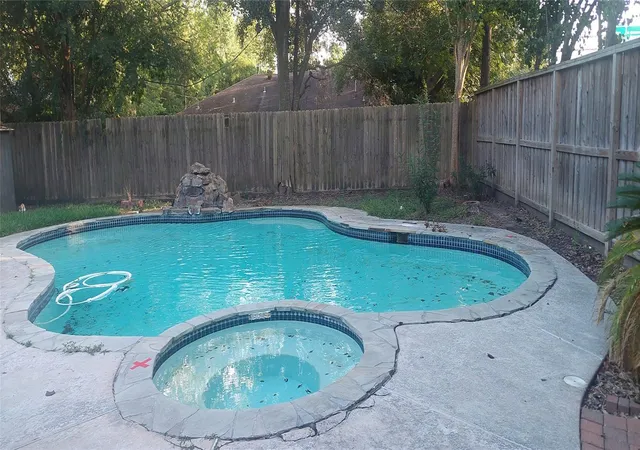 2nd image of 4629 Cedar Oaks Ln, Bellaire, TX 77401 | MLS# 44083418