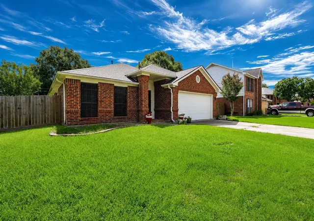 1st image of 4525 Allegro Dr, Seabrook, TX 77586 | MLS# 23181586