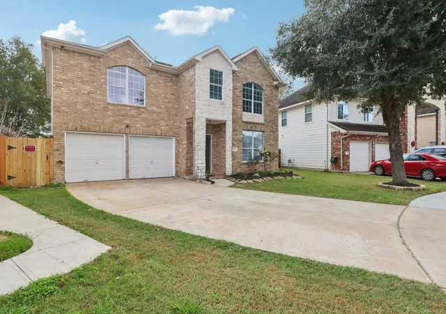 Photo 2 of Single family home for sale at 10038 Yolandita, Houston, TX 77075 | MLS# 78002576 | Listing updated on 2026-09-21