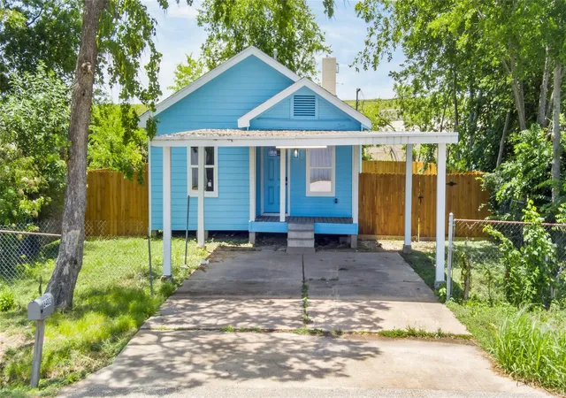 2nd image of 8402 Bassett St, Houston, TX 77051 | MLS# 71604593
