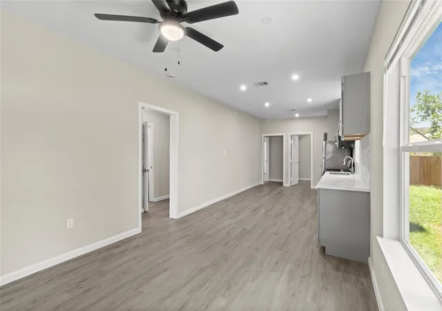 3rd image of 8402 Bassett St, Houston, TX 77051 | MLS# 71604593