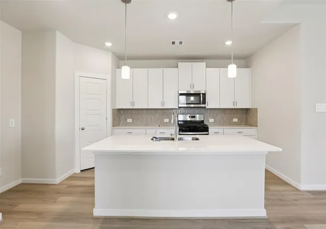 Photo 1 of Single family home for sale at 5213 Redbud Valley Dr, Pearland, TX 77584 | MLS# 23743010 | Listing updated on 2026-08-27