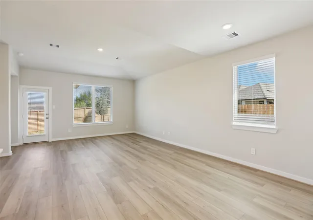 Photo 3 of Single family home for sale at 5213 Redbud Valley Dr, Pearland, TX 77584 | MLS# 23743010 | Listing updated on 2026-08-27