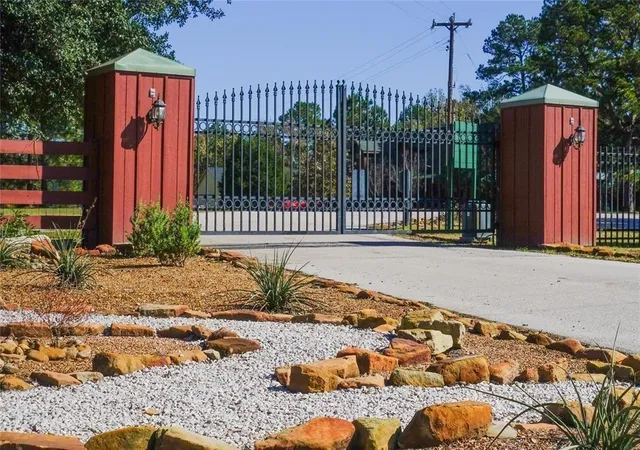 Photo 2 of Land for sale at 17 Wildwood Lake Dr, Huntsville, TX 77340 | MLS# 30874678 | Listing updated on 2026-05-13