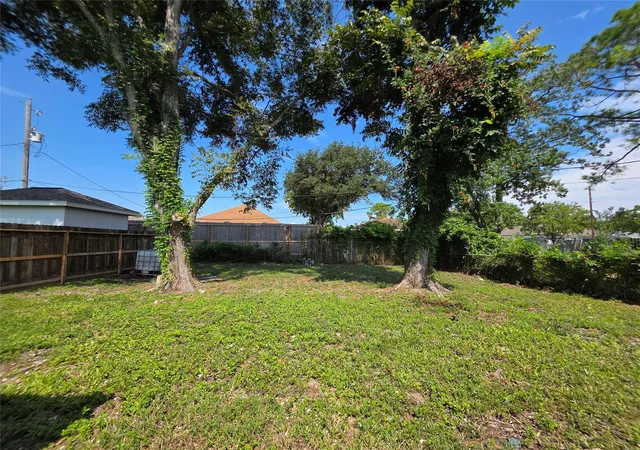 Homes for sale in Texas City, TX | 2306 19th Ave N, Texas City, TX 77590 | MLS# 70351423