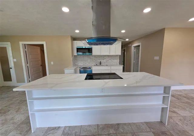 5th image of 2306 19Th Ave N, Texas City, TX 77590 | MLS# 70351423