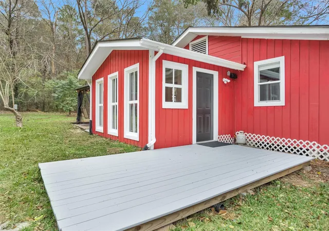 Photo 2 of Single family home for sale at 1607 E Pine Lake Cir, Montgomery, TX 77316 | MLS# 74234797 | Listing updated on 2026-09-03