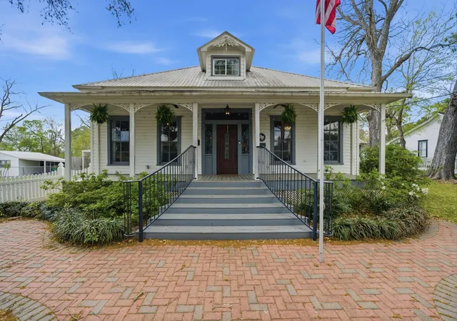 Photo 33 of Single family home for sale at 705 College St, Montgomery, TX 77356 | MLS# 11959730 | Listing updated on 2026-07-03