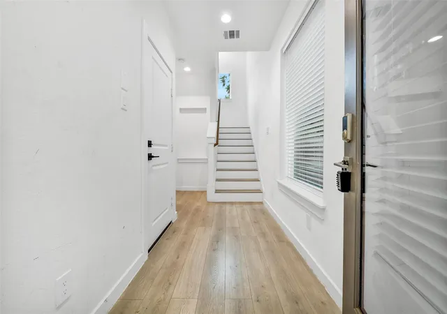 Photo 2 of Single family home for sale at 3403 Daphne St #C, Houston, TX 77021 | MLS# 59093978 | Listing updated on 2026-09-16