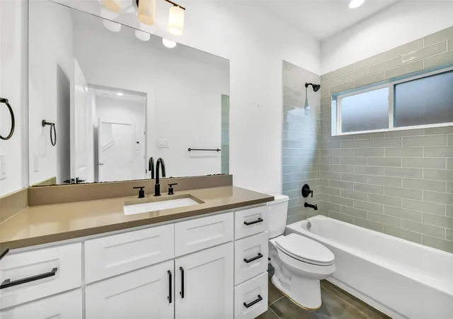 Photo 4 of Single family home for sale at 3403 Daphne St #C, Houston, TX 77021 | MLS# 59093978 | Listing updated on 2026-09-16