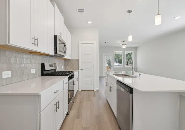 Photo 3 of Single family home for sale at 5605 Andesine Dr, Houston, TX 77048 | MLS# 95404211 | Listing updated on 2026-09-15