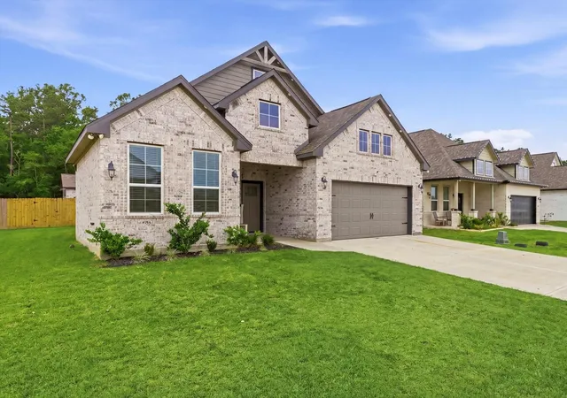 Homes for sale in Anahuac, TX | 409 Little Spring Ct, Anahuac, TX 77514 | MLS# 13899292