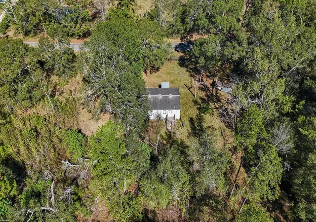 3rd image of 401 Jayhawker Rd, Cleveland, TX 77328 | MLS# 89245680