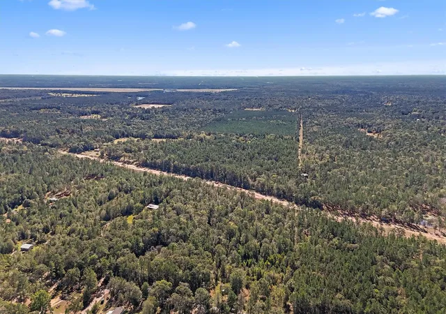 5th image of 401 Jayhawker Rd, Cleveland, TX 77328 | MLS# 89245680