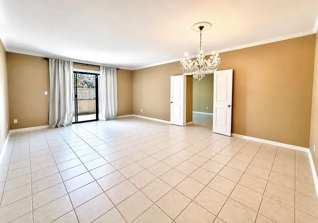 Photo 3 of Condo for sale at 2400 N Braeswood Blvd #107, Houston, TX 77030 | MLS# 88839735 | Listing updated on 2026-10-02