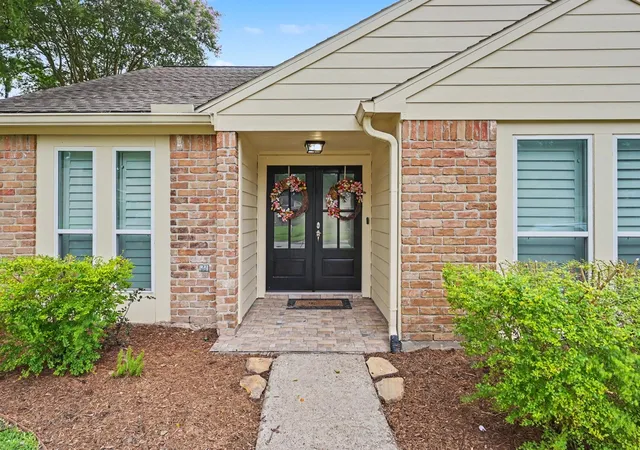 Photo 3 of Single family home for sale at 15038 Rose Valley Dr, Houston, TX 77070 | MLS# 24838778 | Listing updated on 2026-09-21