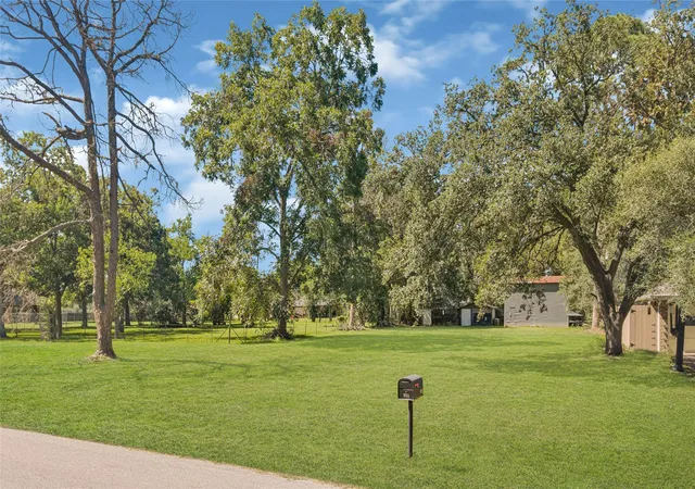 Photo 2 of Land for sale at 901 Elizabeth Ave, Rosenberg, TX 77471 | MLS# 76995250 | Listing updated on 2026-09-01