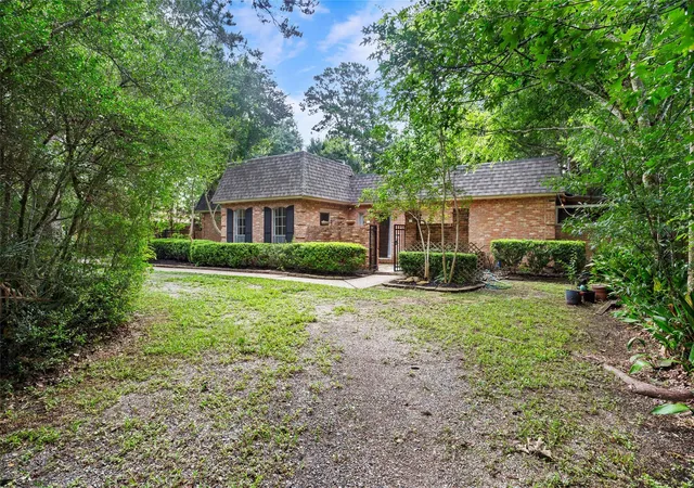 3rd image of 1216 Oak Hollow Dr, Dickinson, TX 77539 | MLS# 12247443