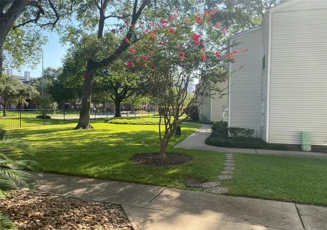 Photo 3 of Condo for sale at 9809 Richmond Ave #J1, Houston, TX 77042 | MLS# 36077788 | Listing updated on 2026-09-28