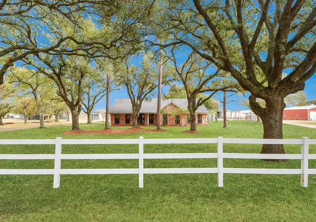 1st image of 17115 County Road 831, Pearland, TX 77584 | MLS# 45215817