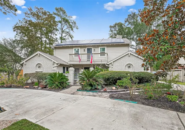 Photo 2 of Single family home for sale at 5711 Bermuda Dunes Dr, Houston, TX 77069 | MLS# 16785386 | Listing updated on 2026-09-07
