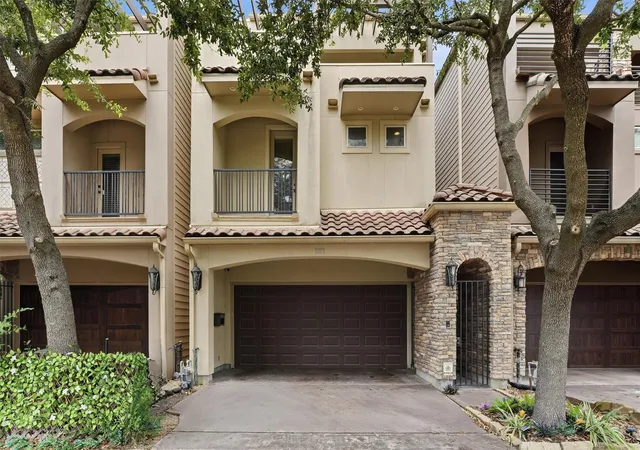 2nd image of 1217 Malone St, Houston, TX 77007 | MLS# 10604972