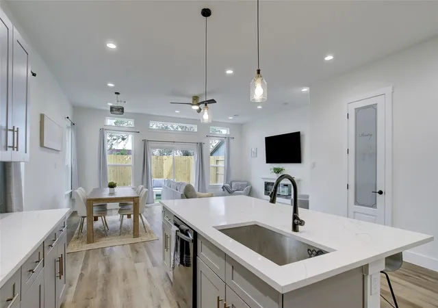 Photo 3 of Single family home for sale at 7119 Tierwester St, Houston, TX 77021 | MLS# 51468730 | Listing updated on 2026-08-25