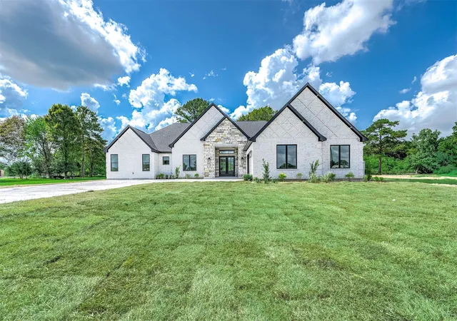 1st image of 25 Private Road 6612, Dayton, TX 77535 | MLS# 32880335