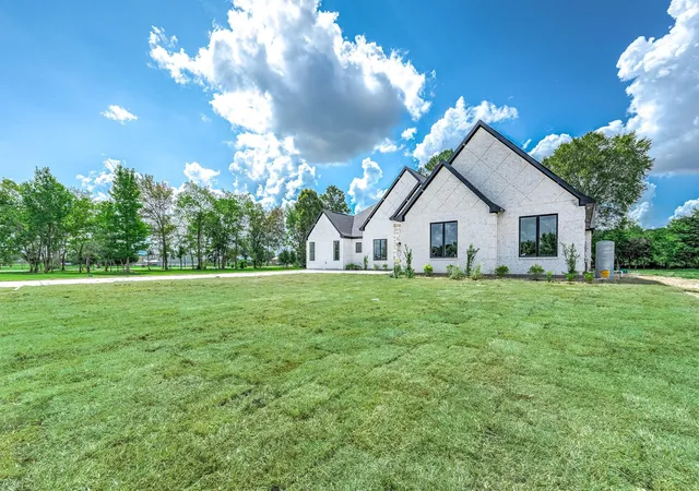 Photo 2 of Sale Pending at 25 Private Rd 6612, Dayton, TX 77535 | MLS# 32880335 | Listing updated on 2026-09-02