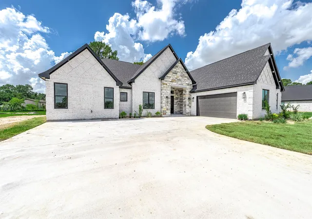 Photo 3 of Sale Pending at 25 Private Rd 6612, Dayton, TX 77535 | MLS# 32880335 | Listing updated on 2026-09-02