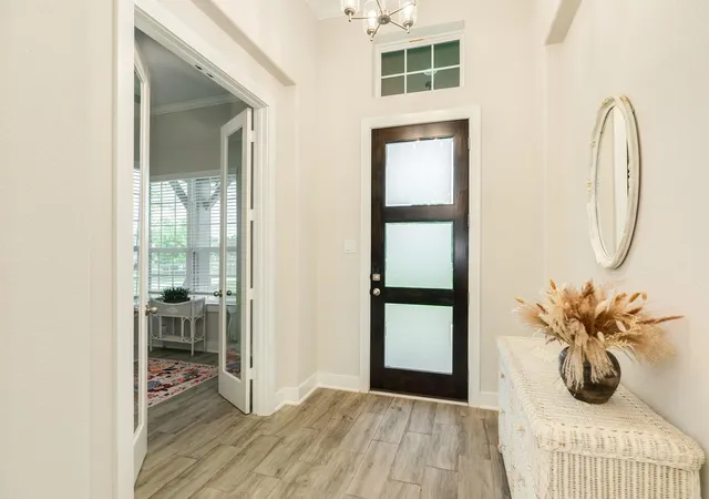 Photo 3 of Single family home for sale at 902 Redbird Ct, Angleton, TX 77515 | MLS# 75625325 | Listing updated on 2026-09-21