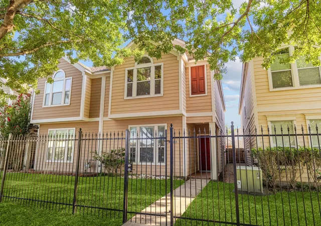 Photo 1 of Townhouse for sale at 8018 Grow Ln, Houston, TX 77040 | MLS# 67459075 | Listing updated on 2026-07-16