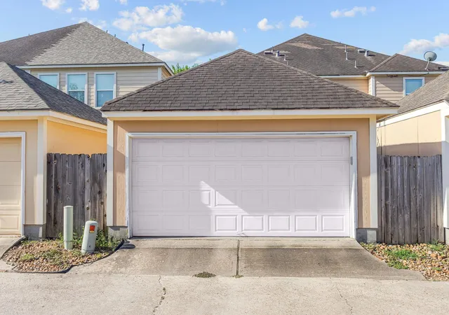 Photo 24 of Townhouse for sale at 8018 Grow Ln, Houston, TX 77040 | MLS# 67459075 | Listing updated on 2026-07-16