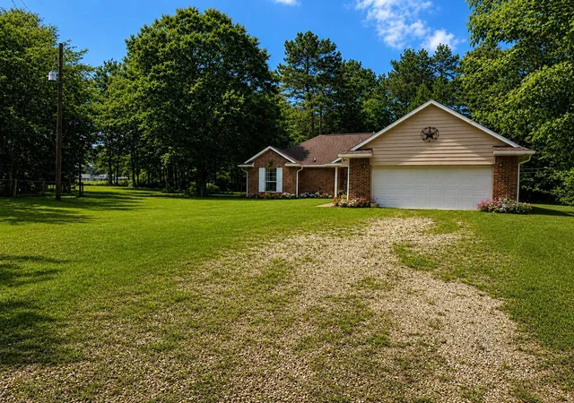 Photo 1 of Single family home for sale at 612 Milner Rd, Livingston, TX 77351 | MLS# 84164716 | Listing updated on 2026-09-01