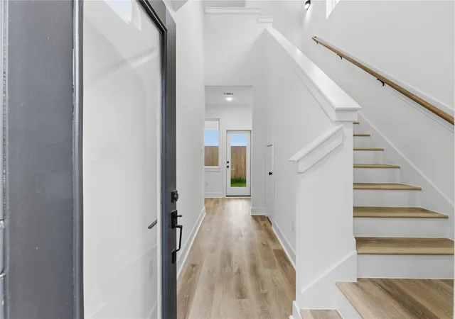 3rd image of 812 Elkhart St #D, Houston, TX 77091 | MLS# 39726484