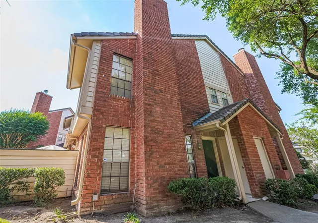 4th image of 2211 S Kirkwood Rd #19, Houston, TX 77077 | MLS# 10239719