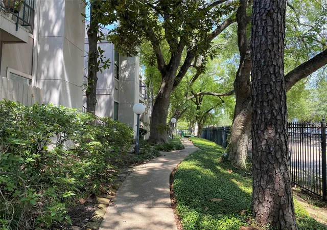 Photo 3 of Condo for sale at 7900 N Stadium Dr #21, Houston, TX 77030 | MLS# 21053205 | Listing updated on 2026-08-28