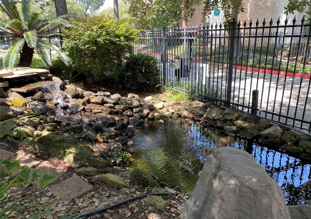 Photo 3 of Condo for sale at 7900 N Stadium Dr #21, Houston, TX 77030 | MLS# 21053205 | Listing updated on 2026-08-28