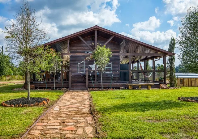 3rd image of 35418 Tompkins Rd, Hempstead, TX 77445 | MLS# 52757733