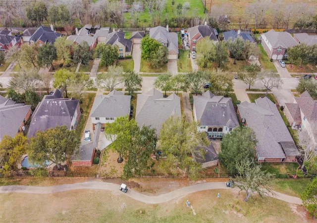 3rd image of 2103 Blue Water Bay Dr, Katy, TX 77494 | MLS# 22735470