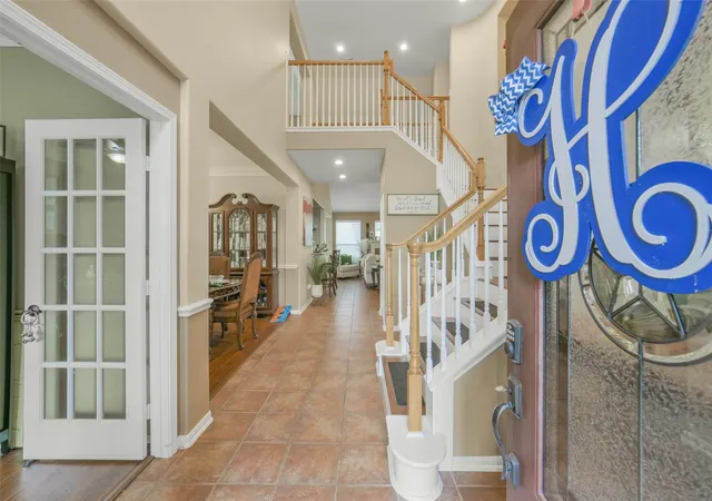 5th image of 2103 Blue Water Bay Dr, Katy, TX 77494 | MLS# 22735470