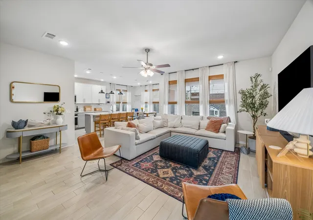 Photo 3 of Single family home for sale at 4020 Starbright St, Houston, TX 77018 | MLS# 57612268 | Listing updated on 2026-08-30