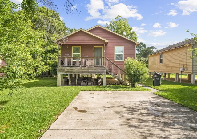 Homes for sale in Alvin, TX | 1402 W Phillips St, Alvin, TX 77511 | MLS# 24007494