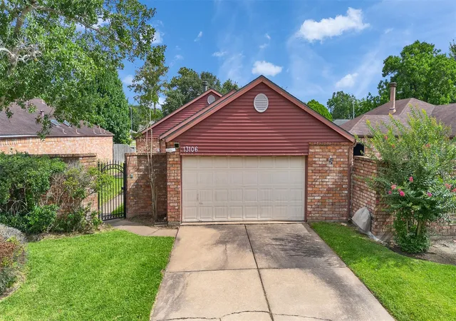 1st image of 13106 Worthington St, Sugar Land, TX 77478 | MLS# 94843066