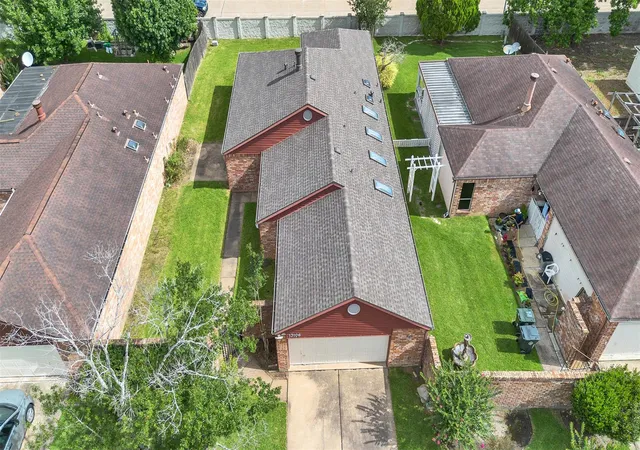 2nd image of 13106 Worthington St, Sugar Land, TX 77478 | MLS# 94843066