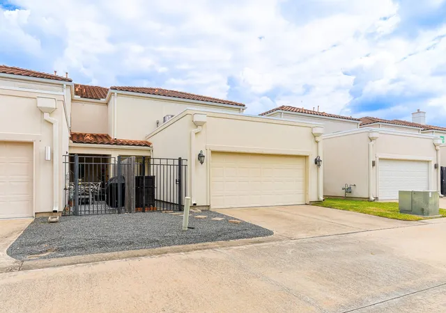 Homes for sale in Houston, TX | 13417 Preston Cliff Ct, Houston, TX 77077 | MLS# 75308709