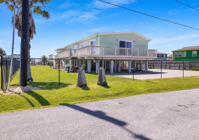 Photo 2 of Single family home for sale at 4110 2nd Street, Galveston, TX 77554 | MLS# 43104144 | Listing updated on 2026-03-05
