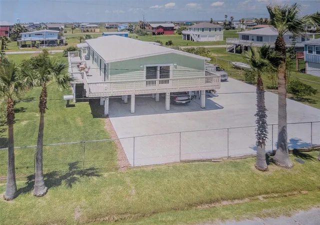 Photo 3 of Single family home for sale at 4110 2nd Street, Galveston, TX 77554 | MLS# 43104144 | Listing updated on 2026-03-05