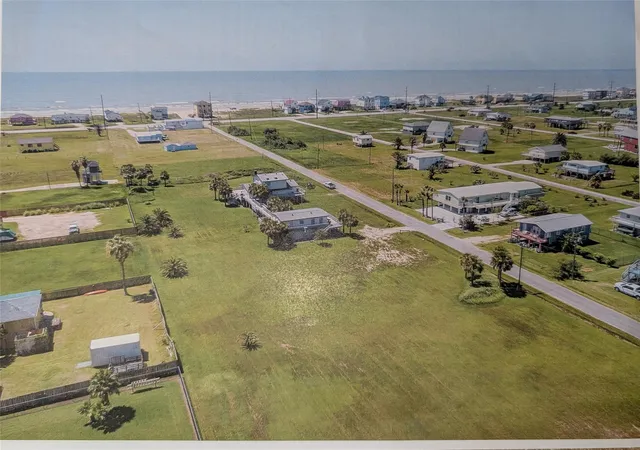 Photo 4 of Single family home for sale at 4110 2nd Street, Galveston, TX 77554 | MLS# 43104144 | Listing updated on 2026-03-05